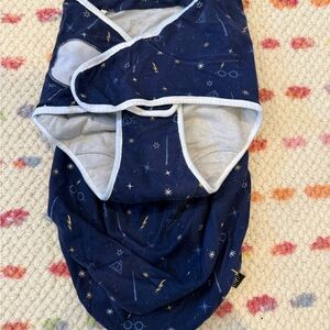 Ergobaby HP Dark Blue Swaddler with Star and Lightning Design